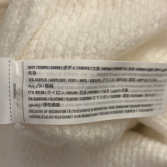 NWT Abercrombie Cream Sweater - Picture 6 of 6